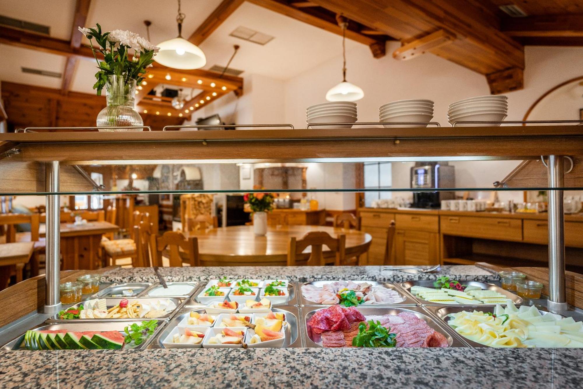 Pension Happy Superior Spindleruv Mlyn Exterior photo